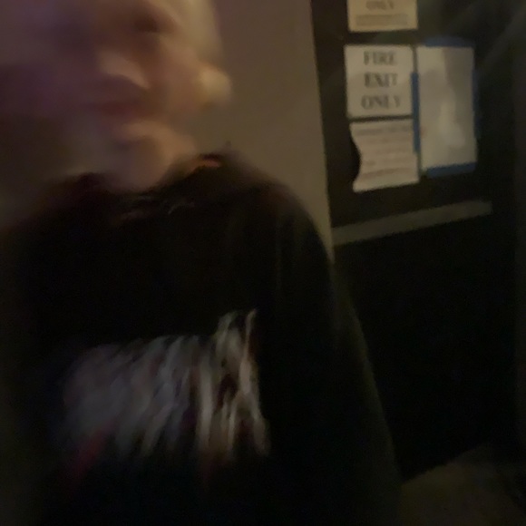 Meet your Posher, Gwen - Picture 1 of 1